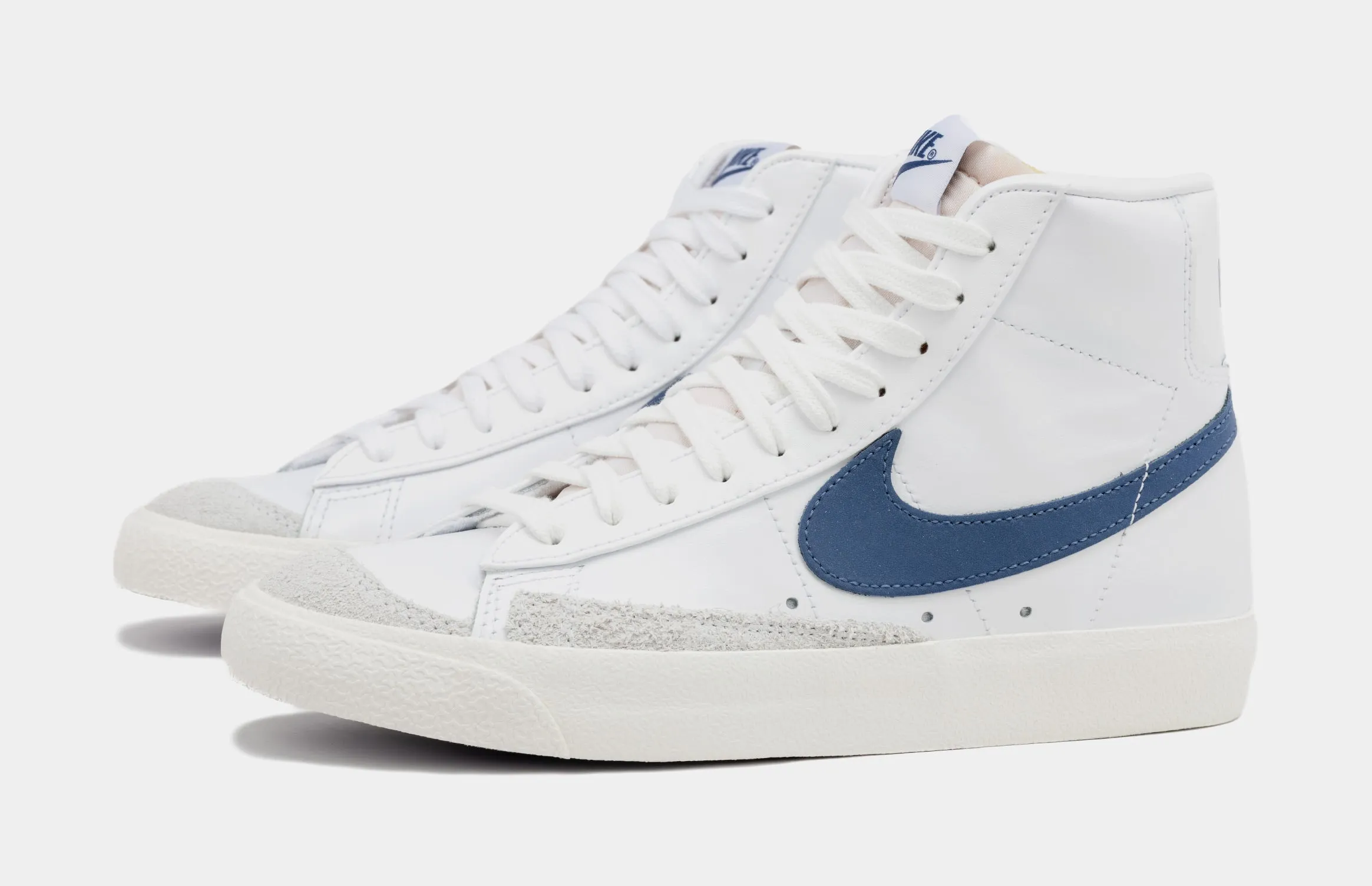 Blazer Mid '77 Womens Lifestyle Shoes (White/Blue)